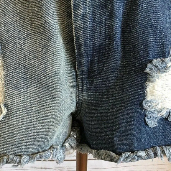 NWT FINDERS KEEPER Women High Waist Distressed Blue Denim Short Shorts Sz Small - Picture 3 of 12